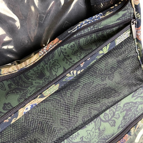 Vera Bradley Travel Cosmetic Case Bag - Picture 11 of 14